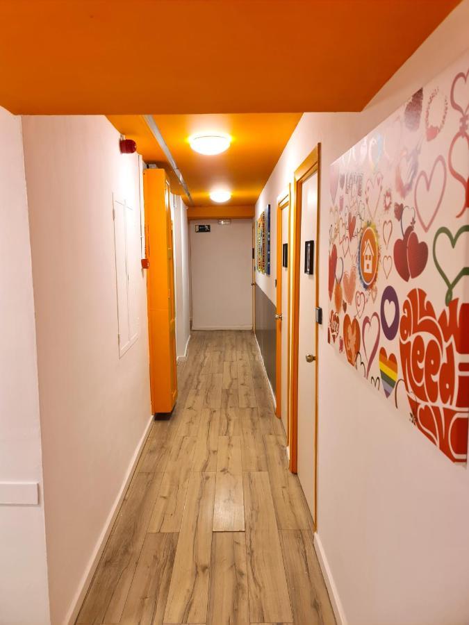 Arc House Gracia Hostel Barcelona Exterior photo