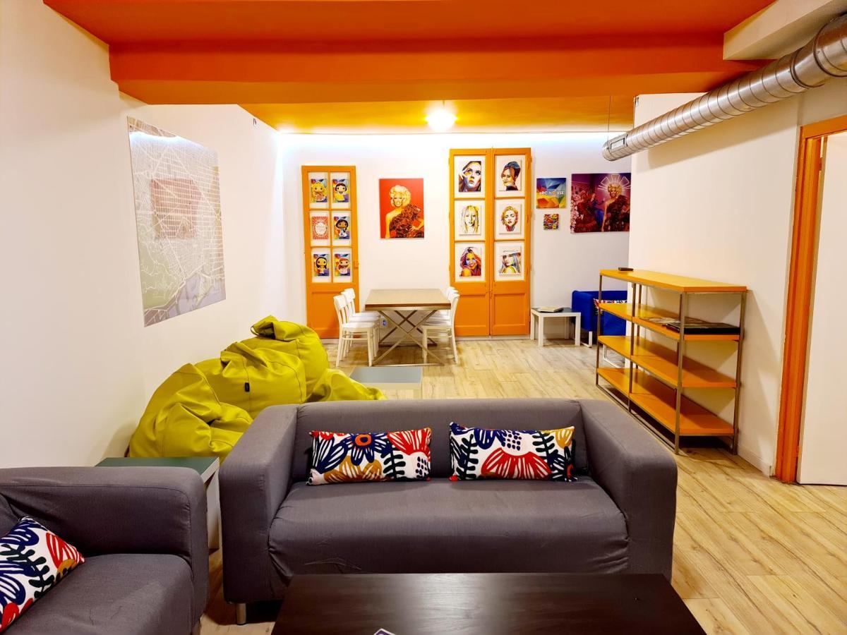 Arc House Gracia Hostel Barcelona Exterior photo